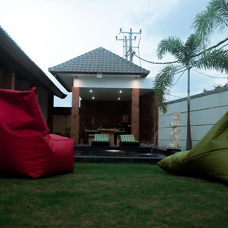 Aghasvina Guest House Canggu Extérieur photo