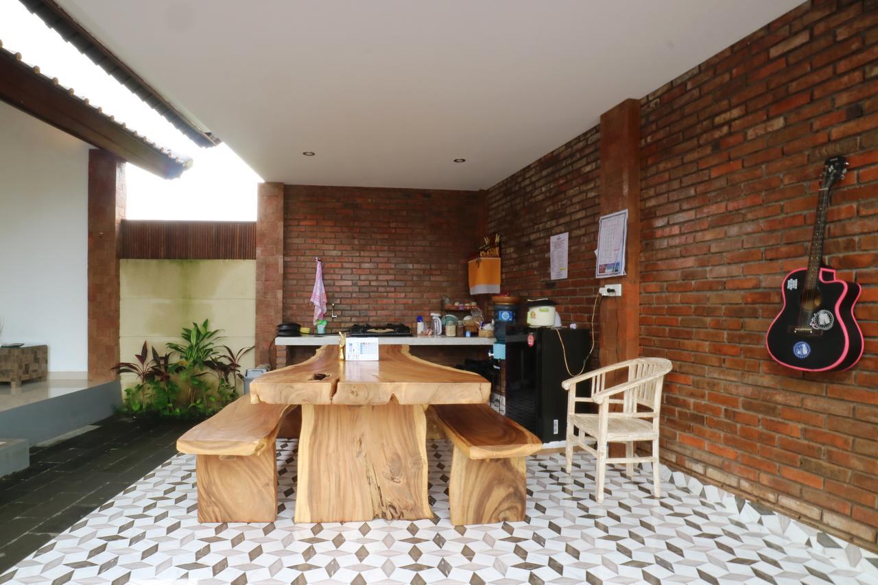 Aghasvina Guest House Canggu Extérieur photo