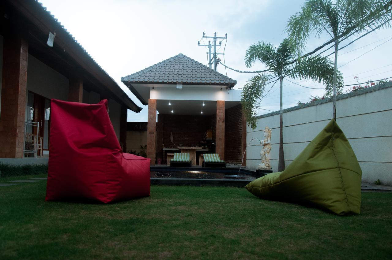 Aghasvina Guest House Canggu Extérieur photo