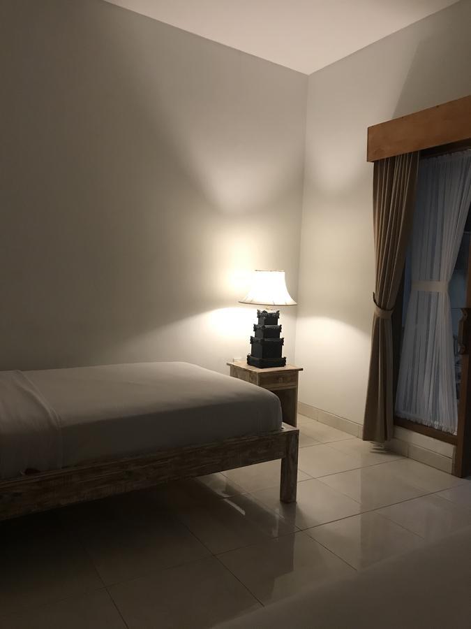 Aghasvina Guest House Canggu Extérieur photo