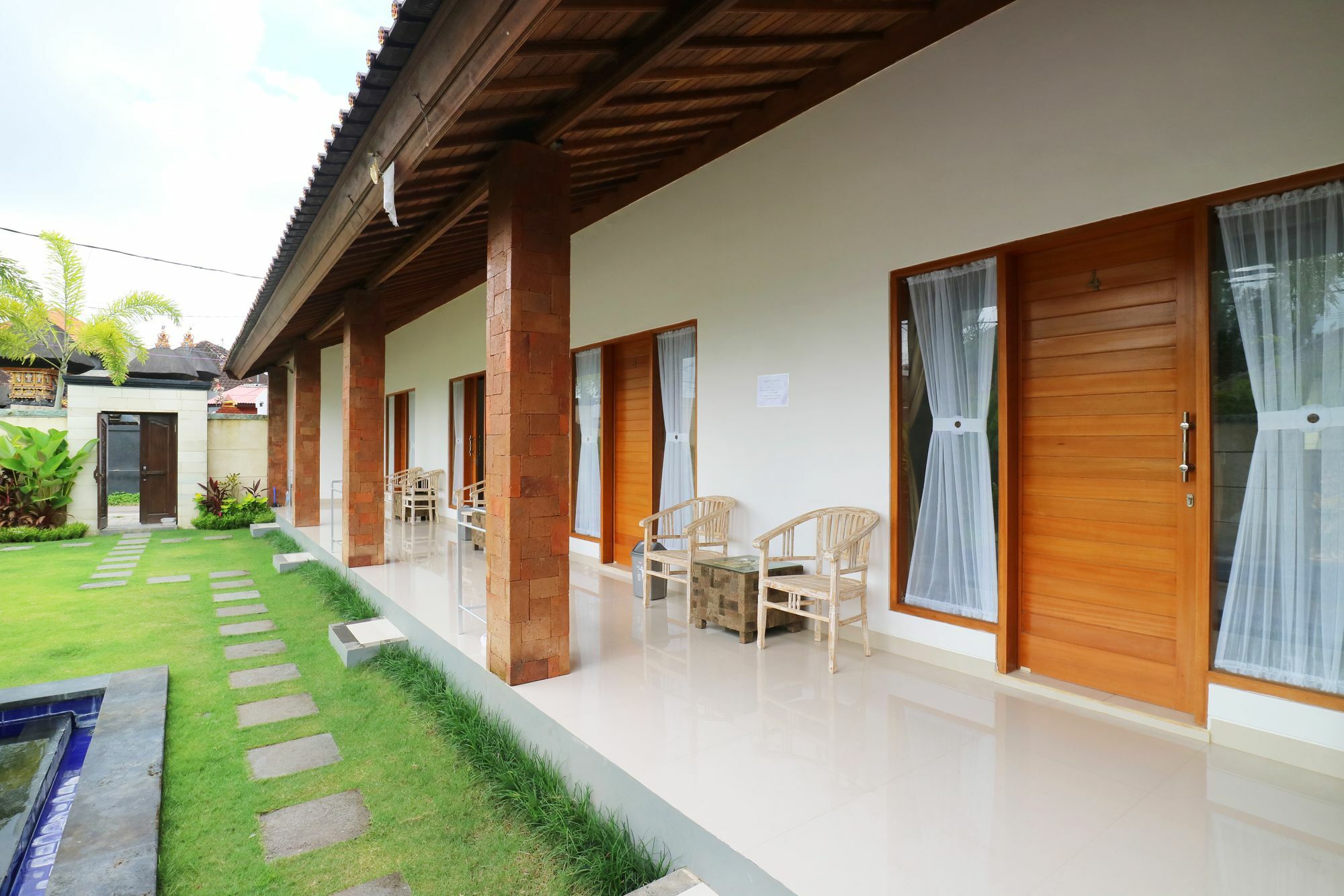 Aghasvina Guest House Canggu Extérieur photo
