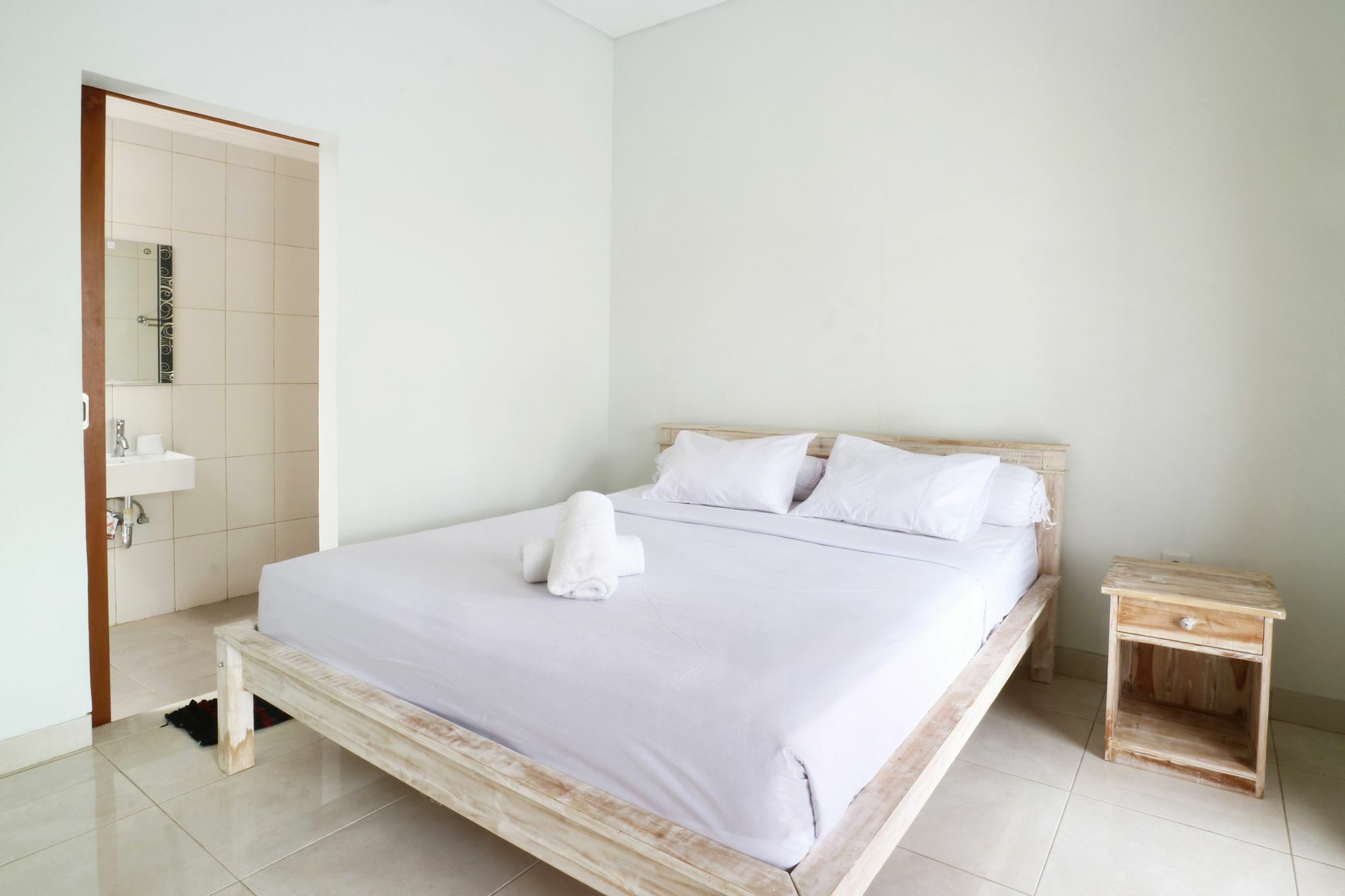 Aghasvina Guest House Canggu Extérieur photo